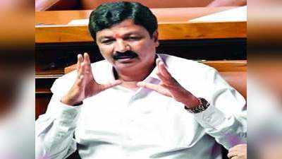कर्नाटक: मंत्री के CD कांड के बाद पुलिस का टीवी चैनलों को फरमान, संभल जाएं नहीं तो लेंगे कड़ा ऐक्शन