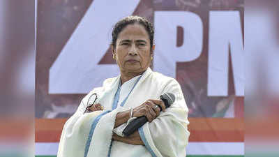 Mamta Banerjee Attack News : अपने नेताओं से घिरीं ममता पर हो गया हमला... जब खुद सुरक्षित नहीं तो कौन सा बंगाल चला रहीं दीदी!