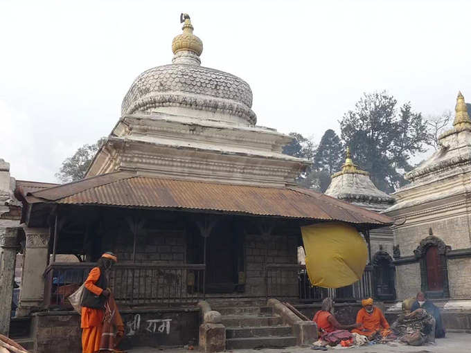 ​पशुपतिनाथ मंदिर में भी नहीं पहुंच रहे श्रद्धालु