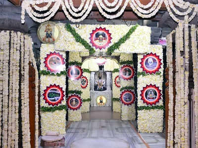 Mahashivratri 2021: महाशिवरात्रीसाठी असं सजलंय पंढरपूरचं विठ्ठल-रुक्मिणी मंदिर