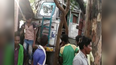 मिर्जापुर में ट्रक ने बाइक को मारी टक्कर, मां-बेटी समेत 4 की मौत, 2 घायल