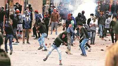 Jammu-Kashmir News: कश्मीर में पत्थरबाजों के खिलाफ ऐक्शन, पुलिस-सेना मिलकर कर रही ये काम