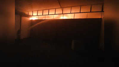 गाजियाबाद में PPE किट बनाने वाली फैक्ट्री में लगी भीषण आग, 14 लोग झुलसे