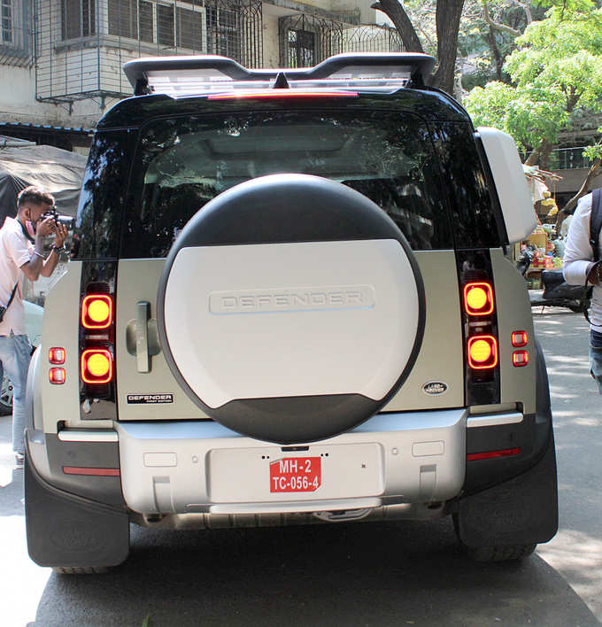 Kareena Kapoor SUV test drive