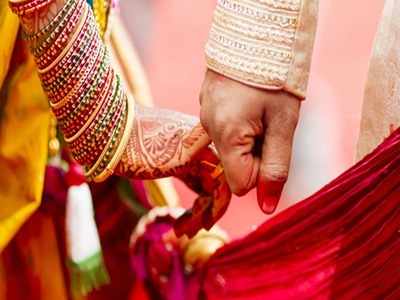 Muzaffarnagar News: शादी के बाद पांच महीने तक दुल्हन ने पति को नहीं मनाने दी सुहागरात, टेस्ट कराने पर निकली किन्नर, हंगामा