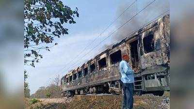 ഡെറാഡൂൺ ഡൽഹി ശതാബ്ദി എക്സ്പ്രസിലെ കോച്ച് യാത്രയ്ക്കിടെ തീപിടിച്ചു, 35 യാത്രക്കാരെ മാറ്റി