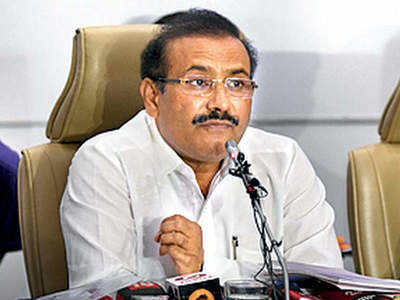 Maharashtra Corona News: स्वास्थ्य मंत्री राजेश टोपे बोले- लॉकडाउन नहीं कड़े प्रतिबंध लगाएंगे