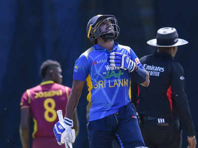 WI vs SL: वेस्टइंडीज के खिलाफ तीसरे वनडे में धीमे ओवर रेट के लिए श्रीलंका टीम पर लगा जुर्माना