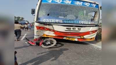 বাসের রেষারেষির জেরে মৃত্যু  মহিলা ও শিশুর