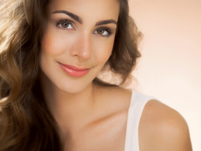 Glowing Skin: 40 की उम्र में आप 26 की दिखेंगी, चेहरे पर जादू-सा असर करता है Vitamin-C सीरम