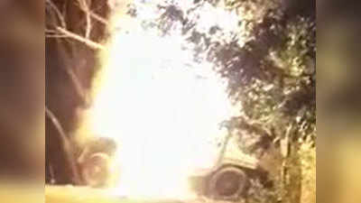 Badaun news: बदायूं में ट्रैक्टर-बोलेरो में भिड़ंत, आग का गोला बनी बोलेरो