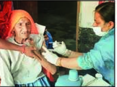 101 साल की बसंती देवी ने भी लगवा लिया कोरोना का टीका, कहा-आप भी लगवाइये!