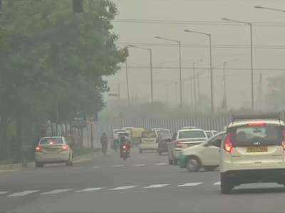 Delhi Rain News: दिल्‍ली-NCR में काले बादल छाए, आंधी भी आई मगर बारिश कब होगी? जानिए
