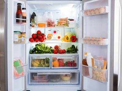 Offers On Refrigerators : बिजली की कम खपत करने वाले इन सिंगल डोर Refrigerator को कम दाम में खरीदें