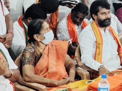 Tamilnadu election 2021: पेशे से ऑर्थोपेडिक सर्जन बीजेपी प्रत्याशी का ऐलान, चुनाव जीतीं तो जरूरतमंदों के घुटनों की करेंगी फ्री सर्जरी