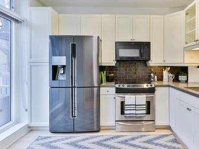 Refrigerator : सिंगल डोर और डबल डोर वाले स्टाइलिश Refrigerator हैवी डिस्काउंट पर खरीदें