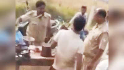 Gorakhpur News : गोरखपुर में विवाद शांत कराने गए पुलिसकर्मी ने युवक को दीं गालियां, निलंबित