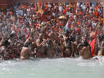 Kumbh Mela 2021 : आश्रमात ८३ जण करोना पॉझिटिव्ह; कुंभमेळ्याआधीच प्रशासनाचे धाबे दणाणले