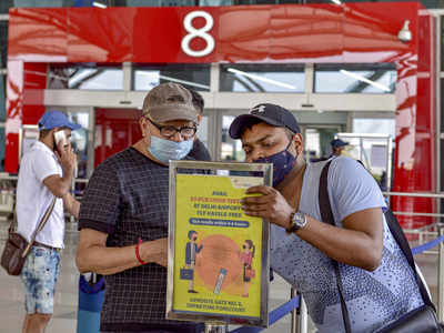 दिल्ली एयरपोर्ट पर घरेलू पैसेंजरों का होगा रैंडम कोविड टेस्ट, यात्री परेशान