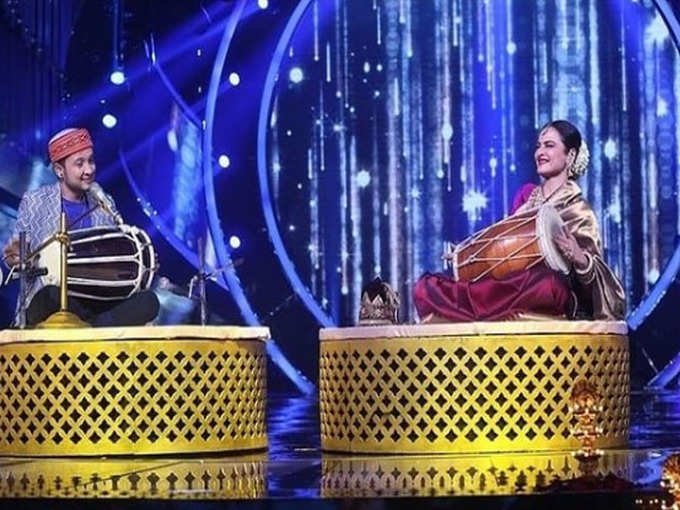 Indian Idol 12: कंटेस्टेंट पवनदीप राजन को गोद लेना चाहती हैं रेखा, साथ में जमकर बजाई ढोलक