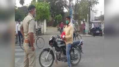 Chhindwara Coronavirus News: बाइक पर अकेला घूमता पकड़ाया कोरोना पॉजिटिव युवक, पुलिस भी हुई सरप्राइज