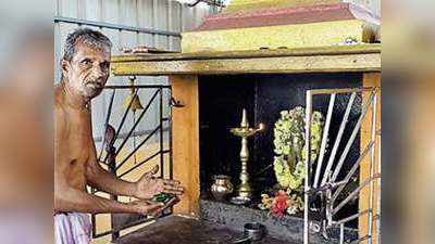 कर्नाटकः भगवान शिव के रूप कोरागज्जा की सालों से पूजा करता है यह मुस्लिम शख्स, घर के पास बनवा रखा है मंदिर