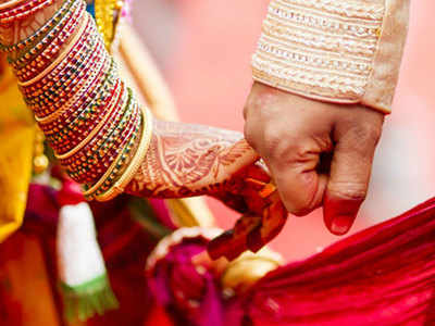 Pune Wedding Guidelines: पुणे जिल्हाधिकाऱ्यांचे आदेश; लग्नासाठी ५० वऱ्हाडींची मर्यादा कायम पण...