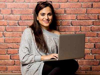 Laptops For Work : बिजनेस और ऑफिस वर्क के लिए खरीदें यह लाइटवेट लैपटॉप, मिल रहा है शानदार ऑफर