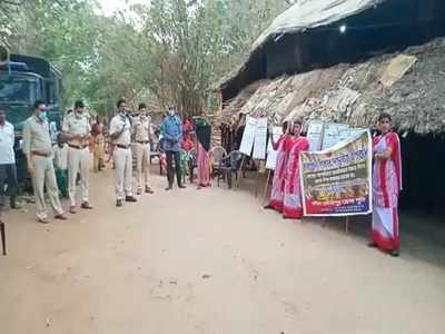 ছৌ নাচে সচেতনতা বার্তা, শিকার উৎসব বন্ধ করতে তৎপর পুলিশ