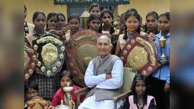 Bijapur Encounter: कौन हैं बस्तर के गांधी धर्मपाल सैनी जिन्होंने नक्सलियों के कब्जे से कोबरा कमांडो की रिहाई में निभाई अहम भूमिका