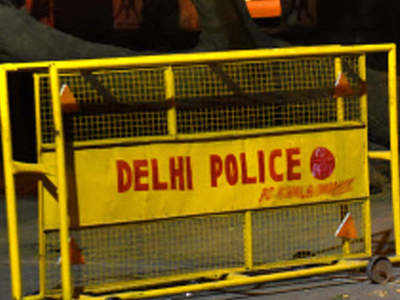 बाहरी दिल्ली में 3 साल की लड़की के अपहरण के आरोप में पांच लोग गिरफ्तार