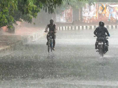 Weather Rain Forecast : देश के कई हिस्सों में अगले चार-पांच दिन में होने वाली है बारिश