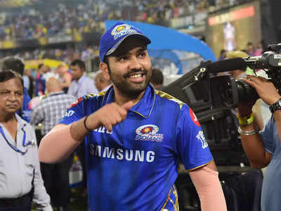 IPL 2021, MI vs KKR : गुढीपाडव्याच्या दिवशी मुंबई इंडियन्सने दाखवला मराठी बाणा, पाहा खास व्हिडीओ...