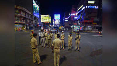 Maharashtra Lockdown : महाराष्ट्र में लागू हो गया मिनी लॉकडाउन, जानिए किन-किन चीजों को छूट, क्या-क्या रहेंगे बंद