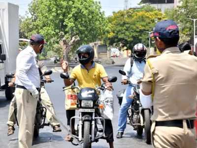 బైక్, స్కూటర్ నడిపే వారికి హెచ్చరిక.. మీ వాహనానికి ఇవి లేకపోతే భారీ జరిమానా!