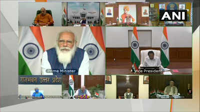 coronavirus india : PM मोदींची राज्यपालांसोबत झाली बैठक, काय झाली चर्चा?
