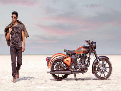 Royal Enfield पासून KTM पर्यंत, एप्रिल महिन्यात महाग झाल्या या २६ बाइक्स, पाहा नवीन किंमती