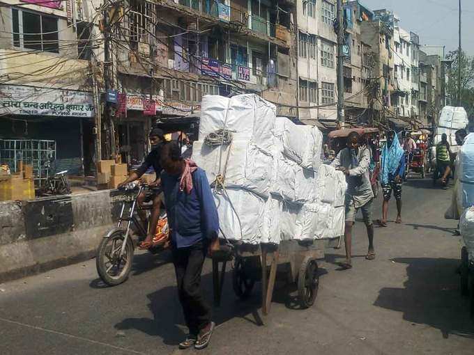 महाराष्ट्र से पलायन होना शुरू