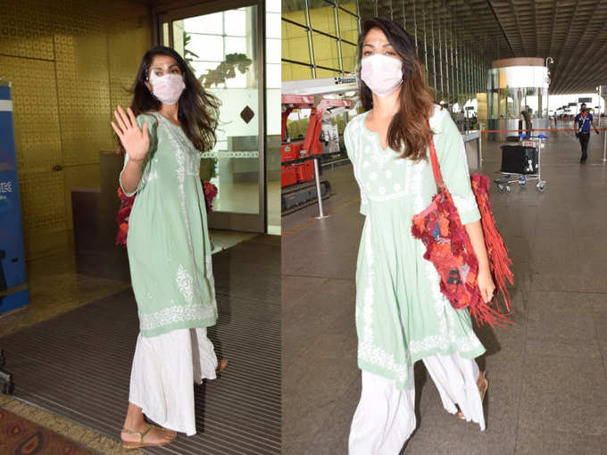Rhea Chakraborty clicked at airport