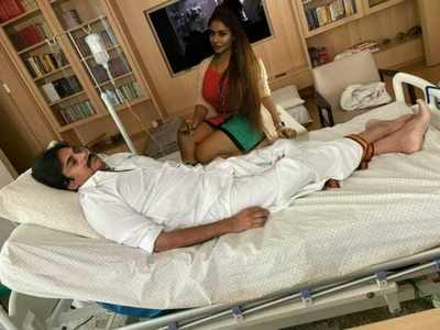 Sri Reddy: పడుకోవడానికి పవన్ కళ్యాణ్ పర్మిషన్.. శ్రీ రెడ్డి పిసికేస్తోందట బాబోయ్! ఆర్జీవీ చెప్పారనే ఇదంతా..