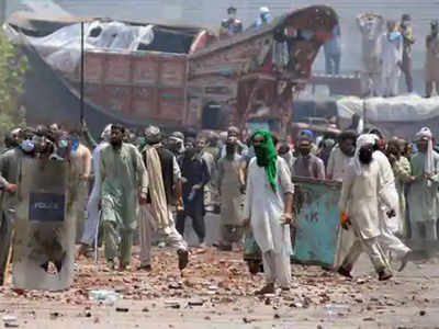 Pakistan Clashes: पाकिस्तान में सेना और पुलिस के भीतर भी फूट? कट्टरपंथी मौलाना के समर्थन में इमरान के खिलाफ उठ रही आवाज