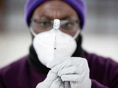 Coronavirus vaccine करोना लसीकरण: अमेरिका लवकरच घेणार हा निर्णय; भारताला मिळणार दिलासा!