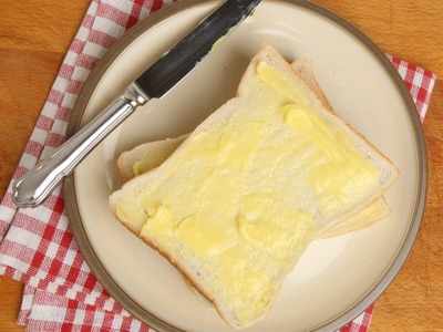 Bread and Weight loss: वजन घटाने के लिए नाश्‍ते में बिल्‍कुल न खाएं ये वाली ब्रेड, जानें क्‍या है हेल्‍दी ऑप्‍शन