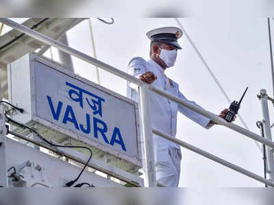Indian Navy Jobs: બંપર ભરતી, 12મી પાસ પણ કરી શકશે એપ્લાય મળશે 69 હજાર સુધી સેલેરી