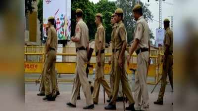 कहीं ग्रीन कॉरिडोर बनाया तो कहीं बनी ड्राइवर, दिल्ली-एनसीआर में सैकड़ों कोविड मरीजों के लिए देवदूत बनी पुलिस