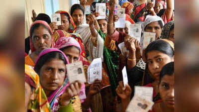 West Bengal Polling 2021: चुनाव आयोग ने रोड शो और वाहन रैलियों पर लगाया प्रतिबंध, बढ़ते कोरोना को देखते हुए लिया फैसला