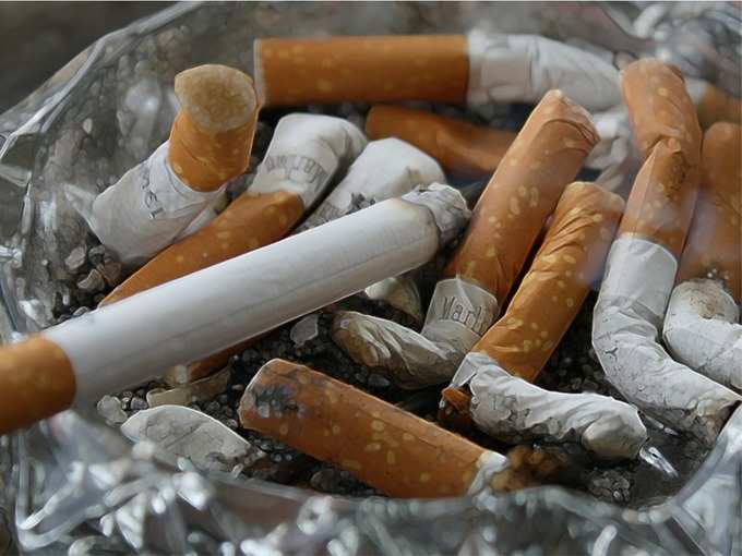 ​धूम्रपान करने वालों को शोधकर्ताओं ने चेतावनी भी दी