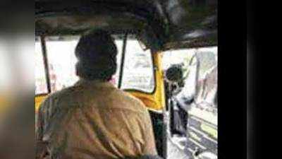 Amravati crime : गस्तीवरील पोलिसांना संशय आला, रिक्षात बघितलं तर...