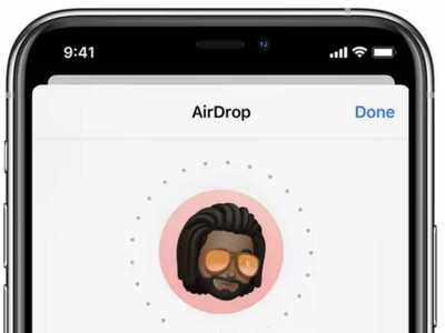 Apple AirDrop में आई खामी, लीक हो सकती है पर्सनल जानकारी और नंबर