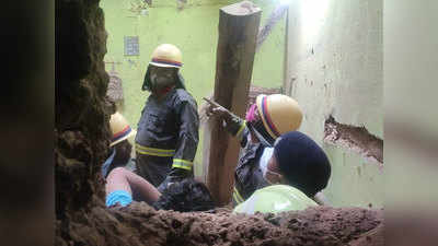 Mirzapur News: मिर्जापुर में मकान की छत गिरी, एक ही परिवार के 5 लोगों की मौत, किराये पर रहते थे